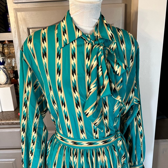 Vintage 1980s Halston Teal Blouse with Tan & Black Southwestern Stripes & Bowtie - Picture 2 of 5